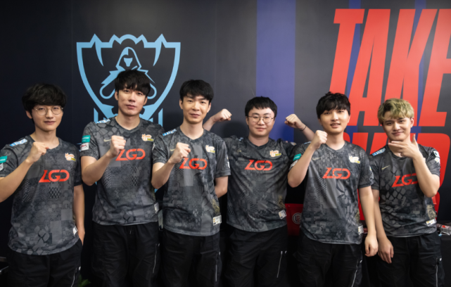 在德甲与欧 在德甲与欧