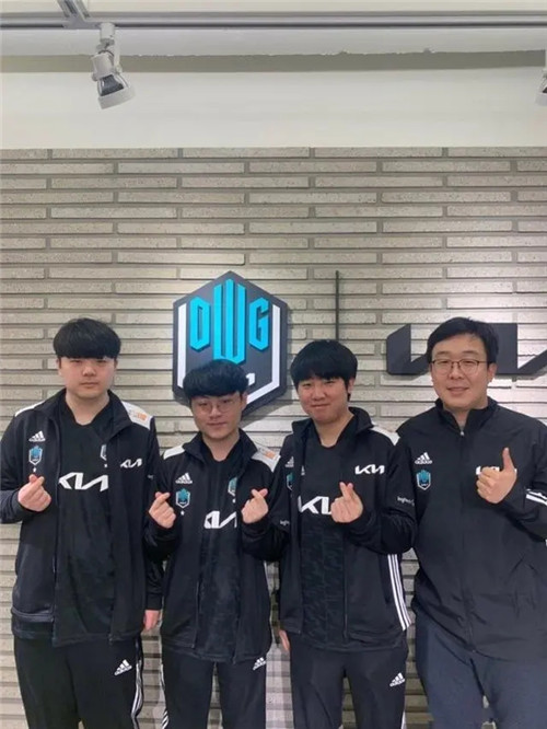 了队伍的核 了队伍的核