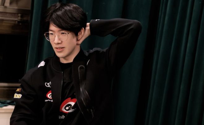 龙与大龙时 龙与大龙时